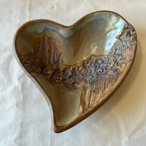 Handmade Pottery Heart Shaped Mountain Design Dish